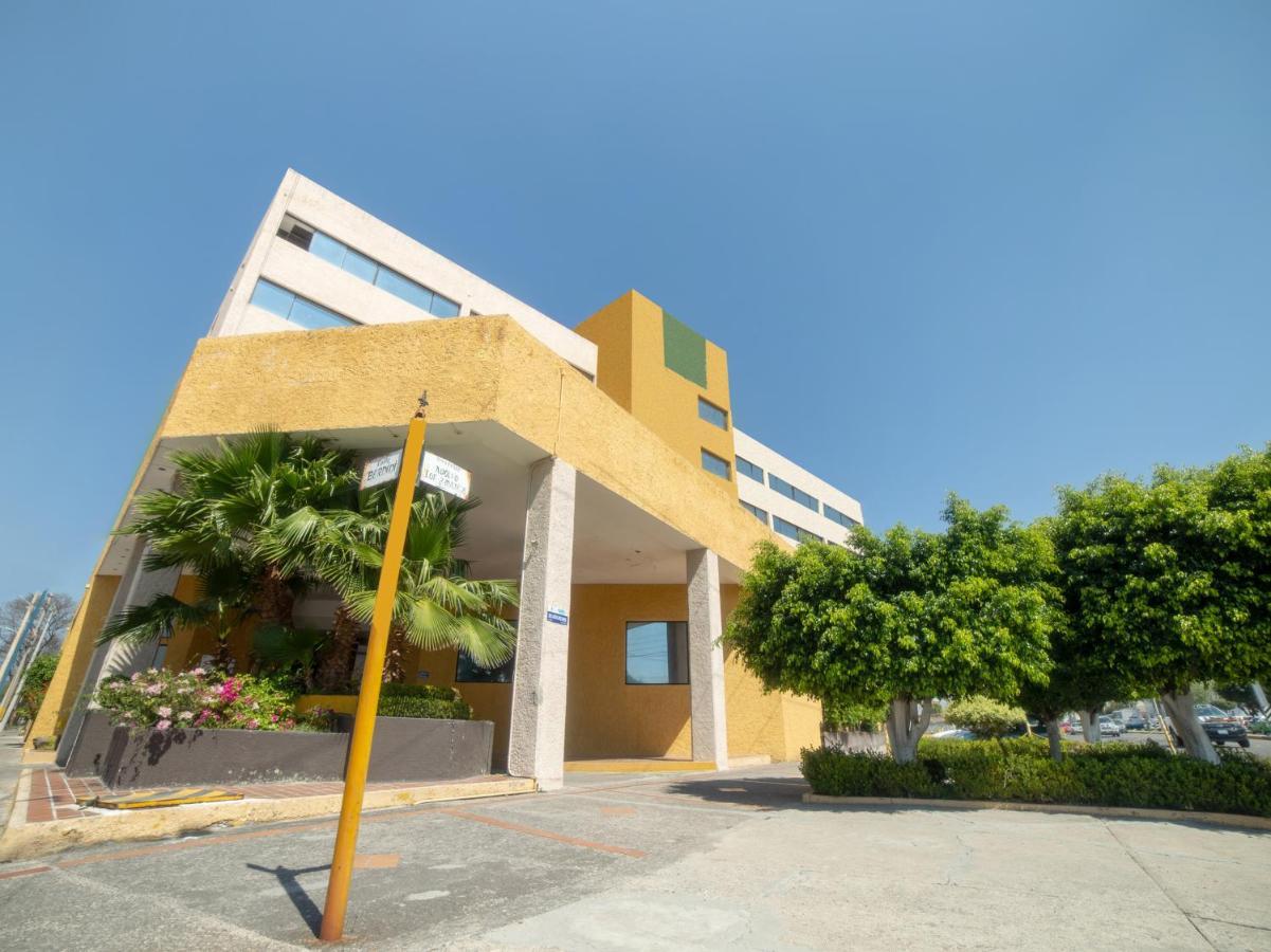 Capital O Hotel Casa Real Celaya Celaya  Exterior foto